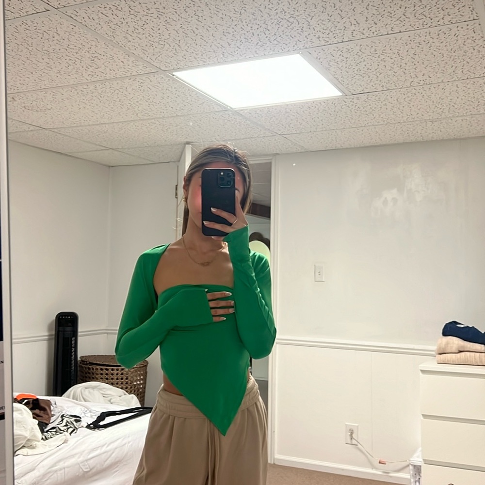 Asymmetrical Green Long Sleeve Bolero Crop Top